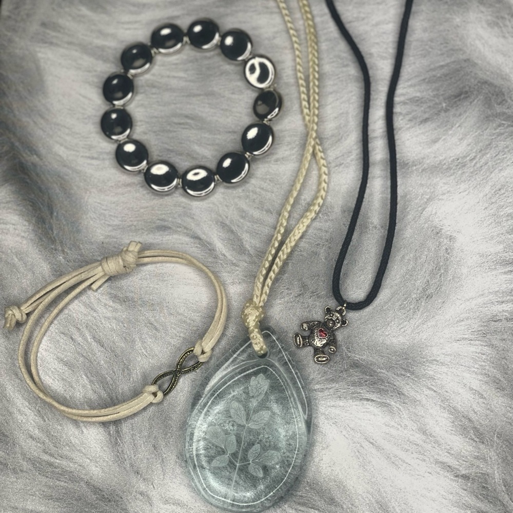 Lot of Accessories.